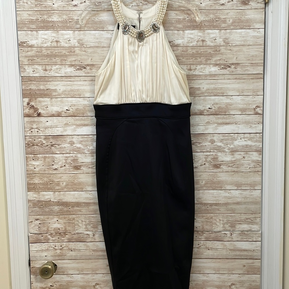 Jones New York cream and black elegant cocktail dress size 2P